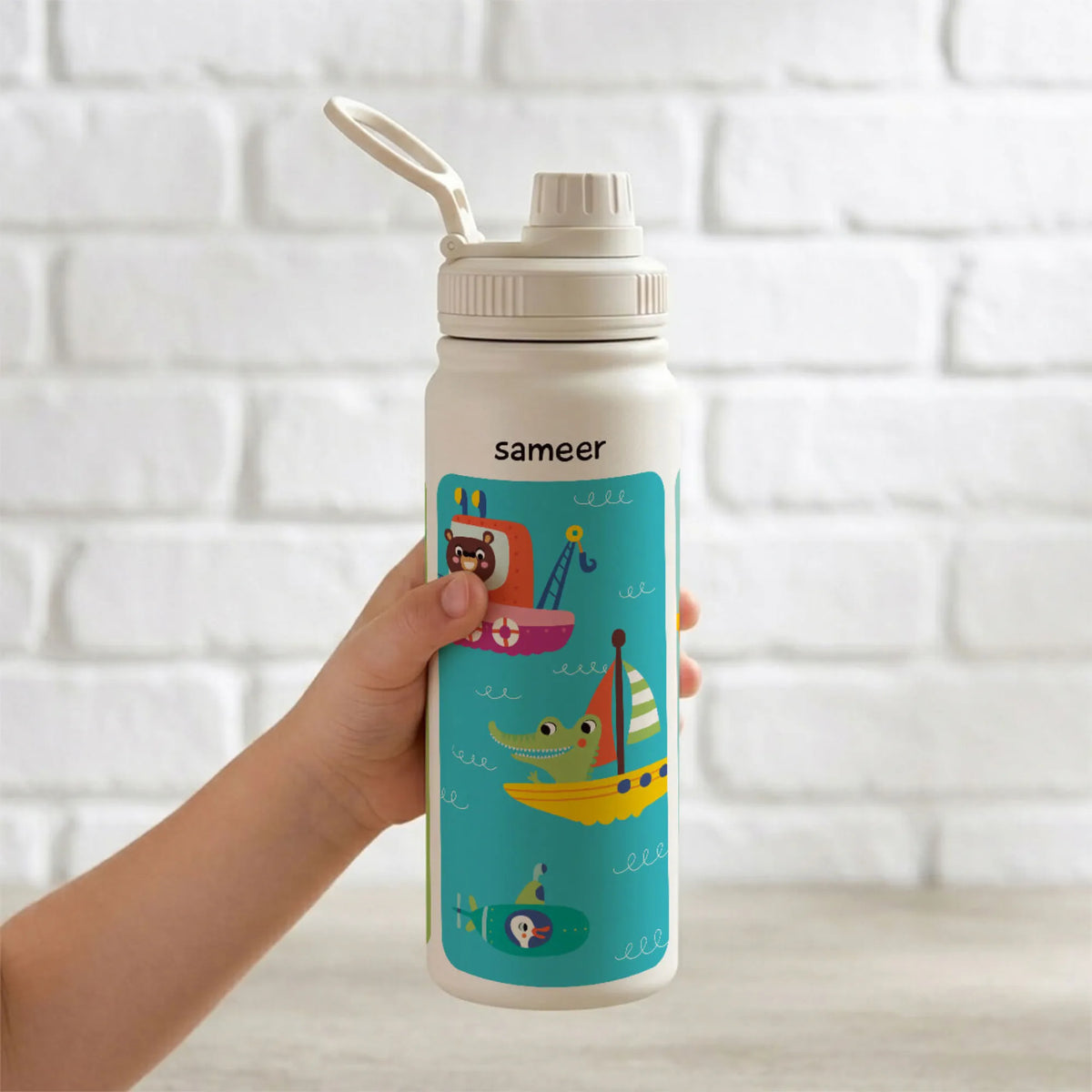 Personalised Let's Travel Water Bottle (Hydro) 600 ML - image 5